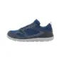 modische blaue Turnschuhe