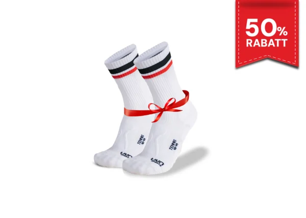 Hochwertige Weisse Socken, die ultimativen Komfort und Haltbarkeit bieten. Jetzt mit 50% Rabatt während des Winter Sale im Brandmarkt Outlet Store erhältlich.